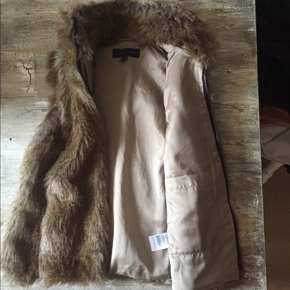 Faux fur Tommy Hilfiger brown/tan vest